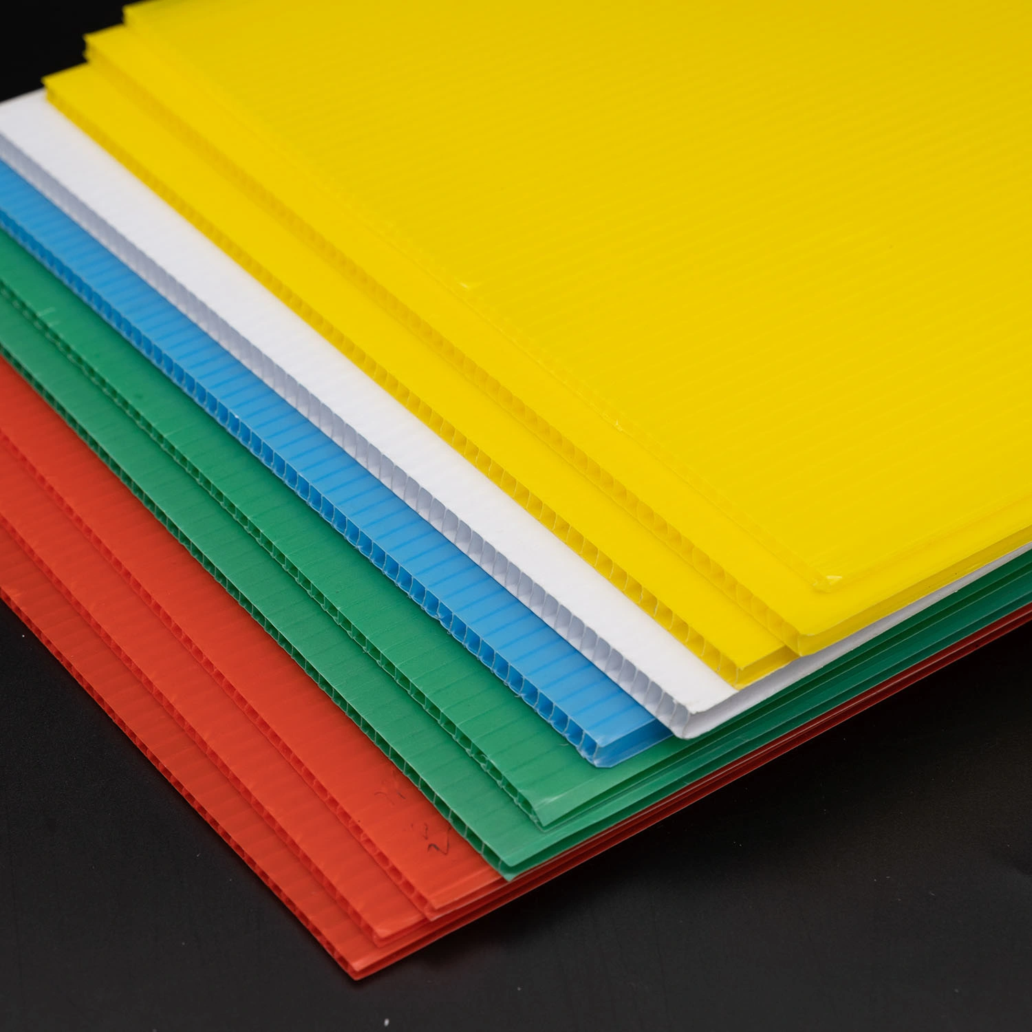 Polypropylene Corrugated Sign Board Coroplast Sheet