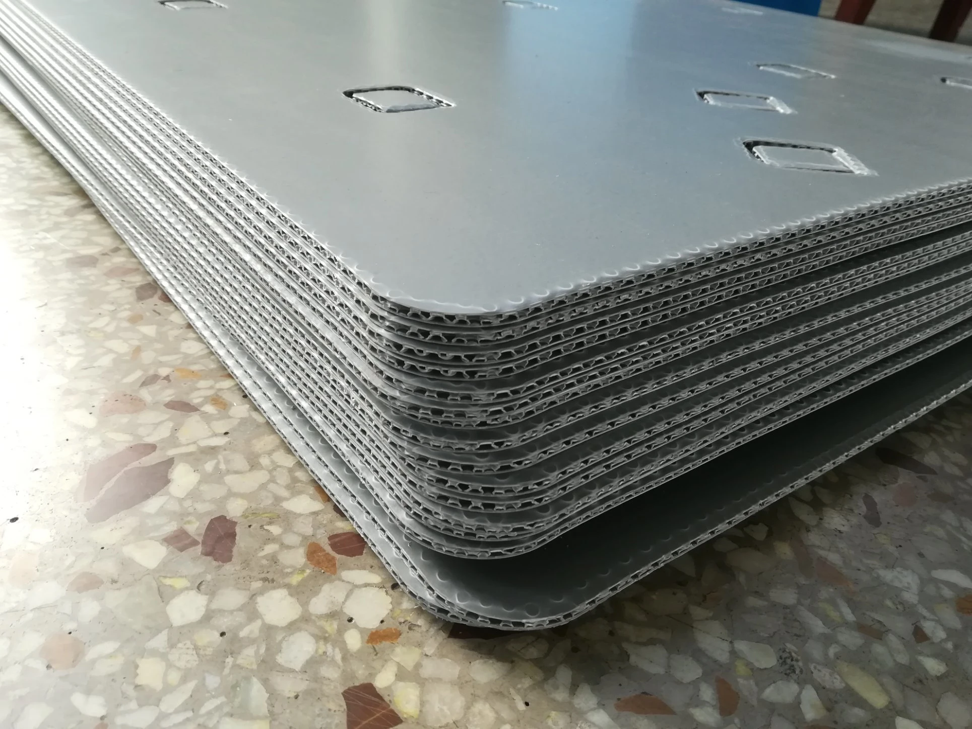 PP/PE Corflute Sheet/Coroplast Sheet/Corrugated Plastic Sheet for Sigh/Protect/Print/Package