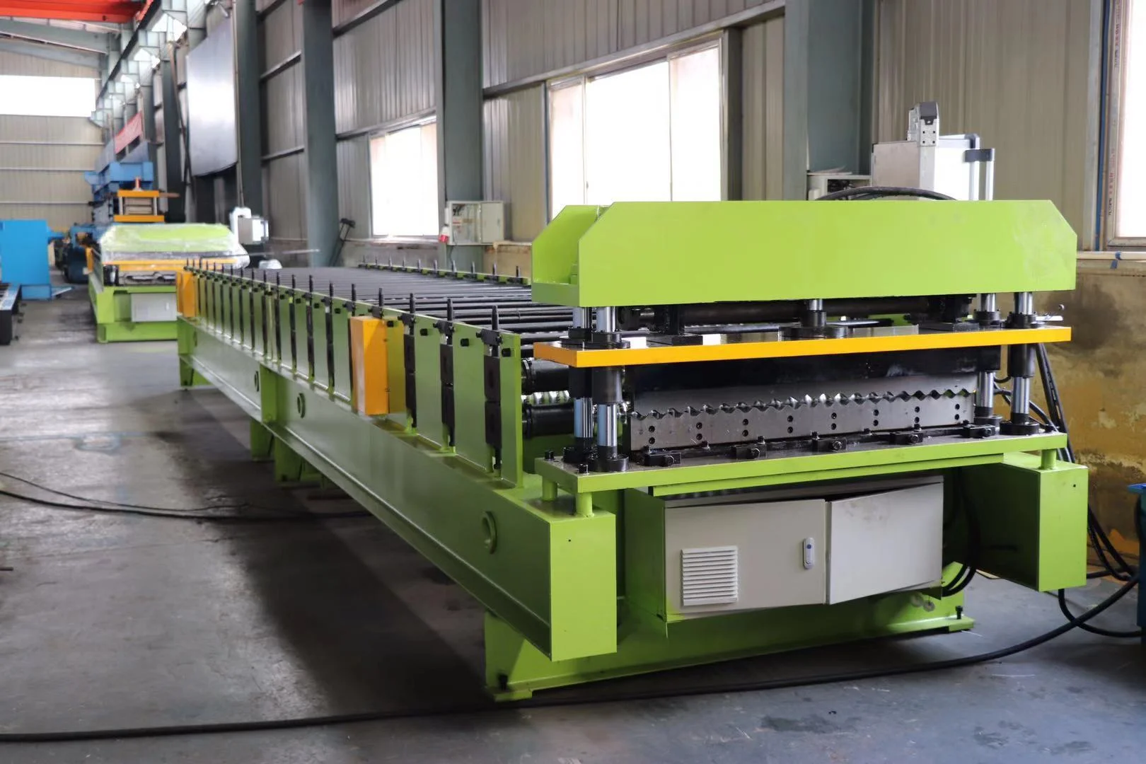 Steel Corrugated Roof Sheet Metal Machine Corrugated Roof Sheet Roll Forming Machine