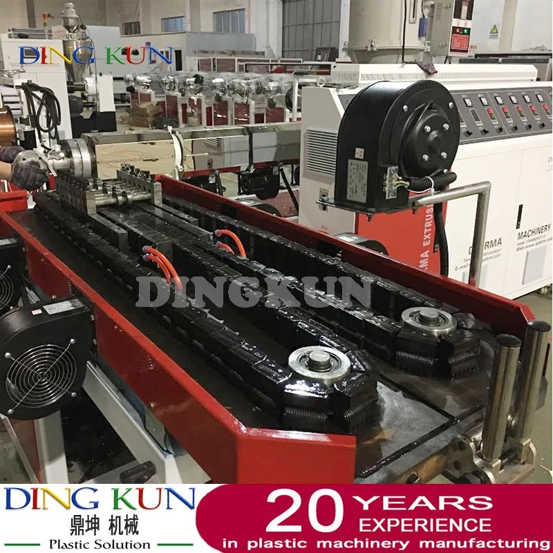High Speed ​​Plastic Corrugated Pipe Making Machine / PE PP PVC Single Wall Corrugated Pipe Machine