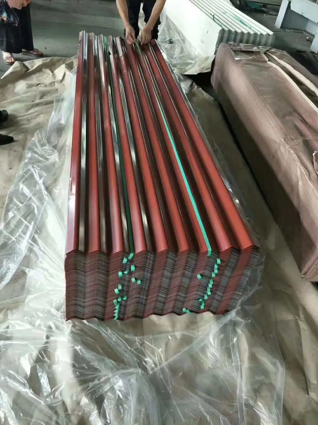 Black Corrugated Metal Roof Sheet Coated Metal