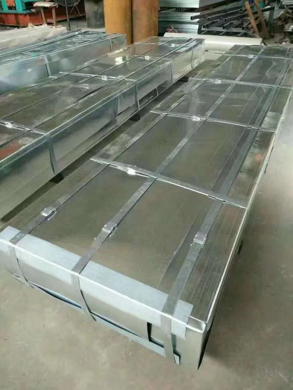 Color Coated Clear Zinc Corrugated Acid-Proof Roofing Sheet